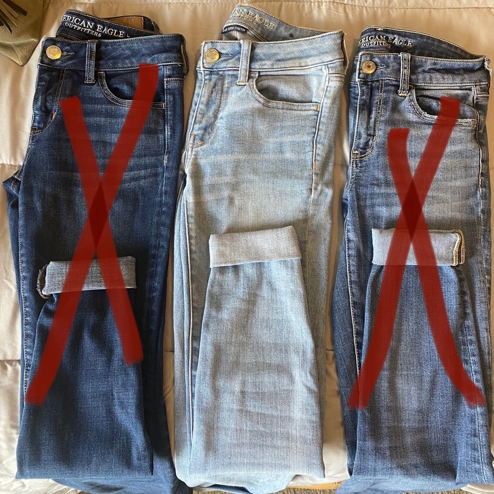 Light wash American Eagle Skinny Jeans!